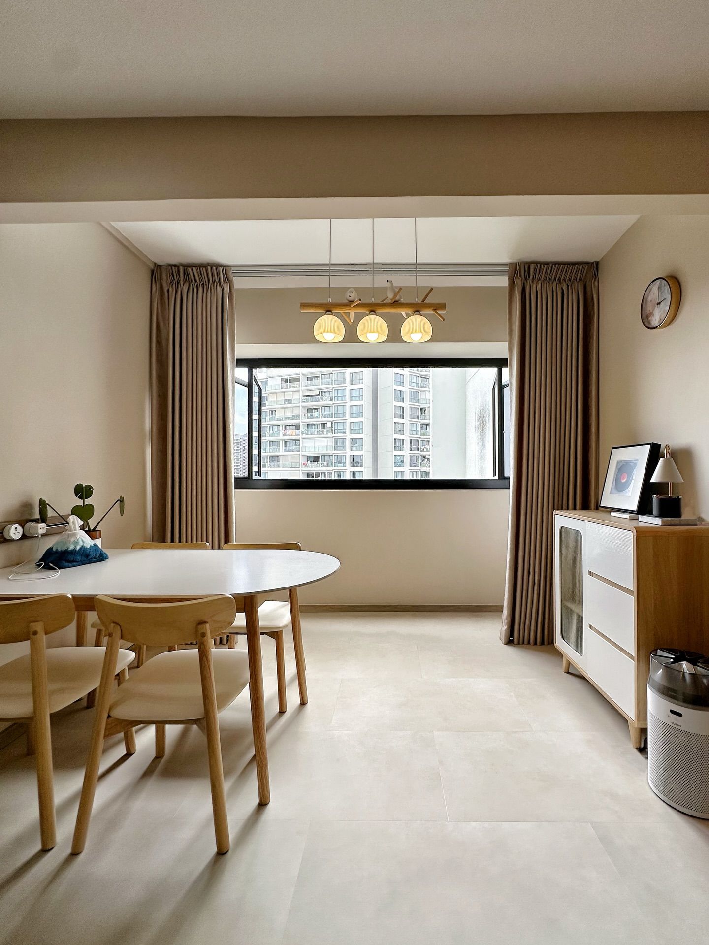 Dining nook by the window